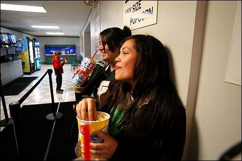 Shores Theatre - From Detroit News